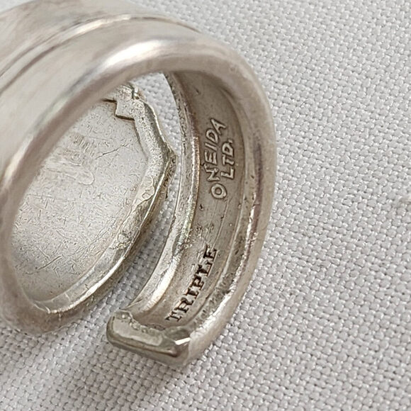 Vintage Oneida Silver Spoon Ring Size 8 - Picture 7 of 8